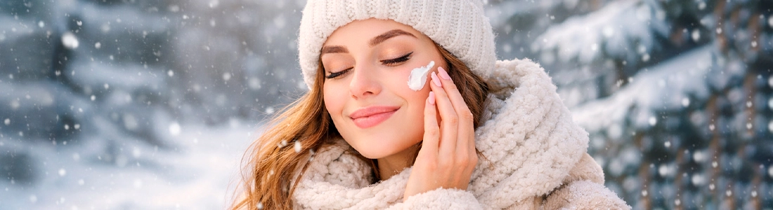 Уход за кожей зимой: как справиться с сухостью, шелушением и покраснениями Уход за кожей зимой: как справиться с сухостью, шелушением и покраснениями